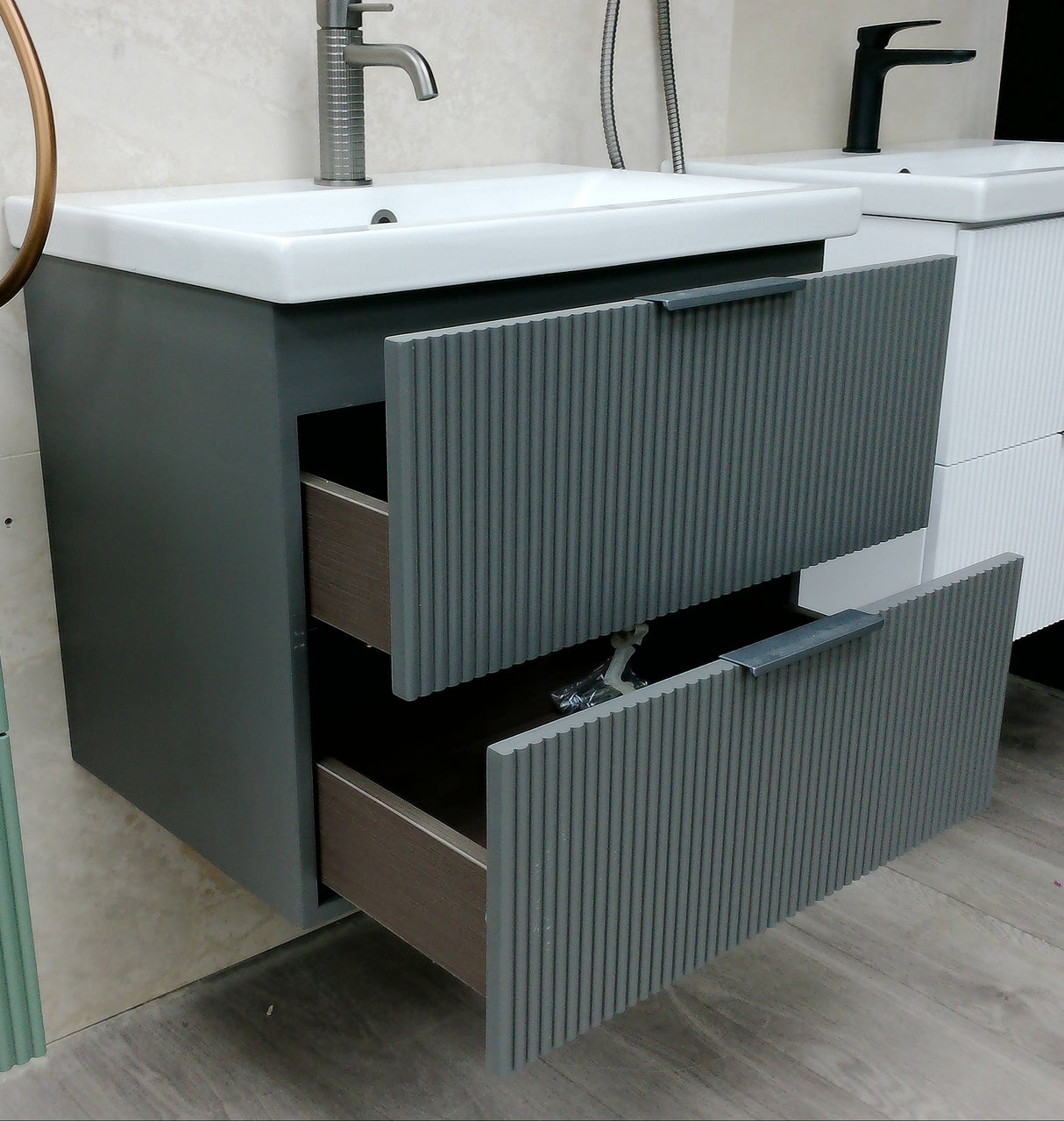 Audrey fluted wall hung vanity unit inc basin 600mm