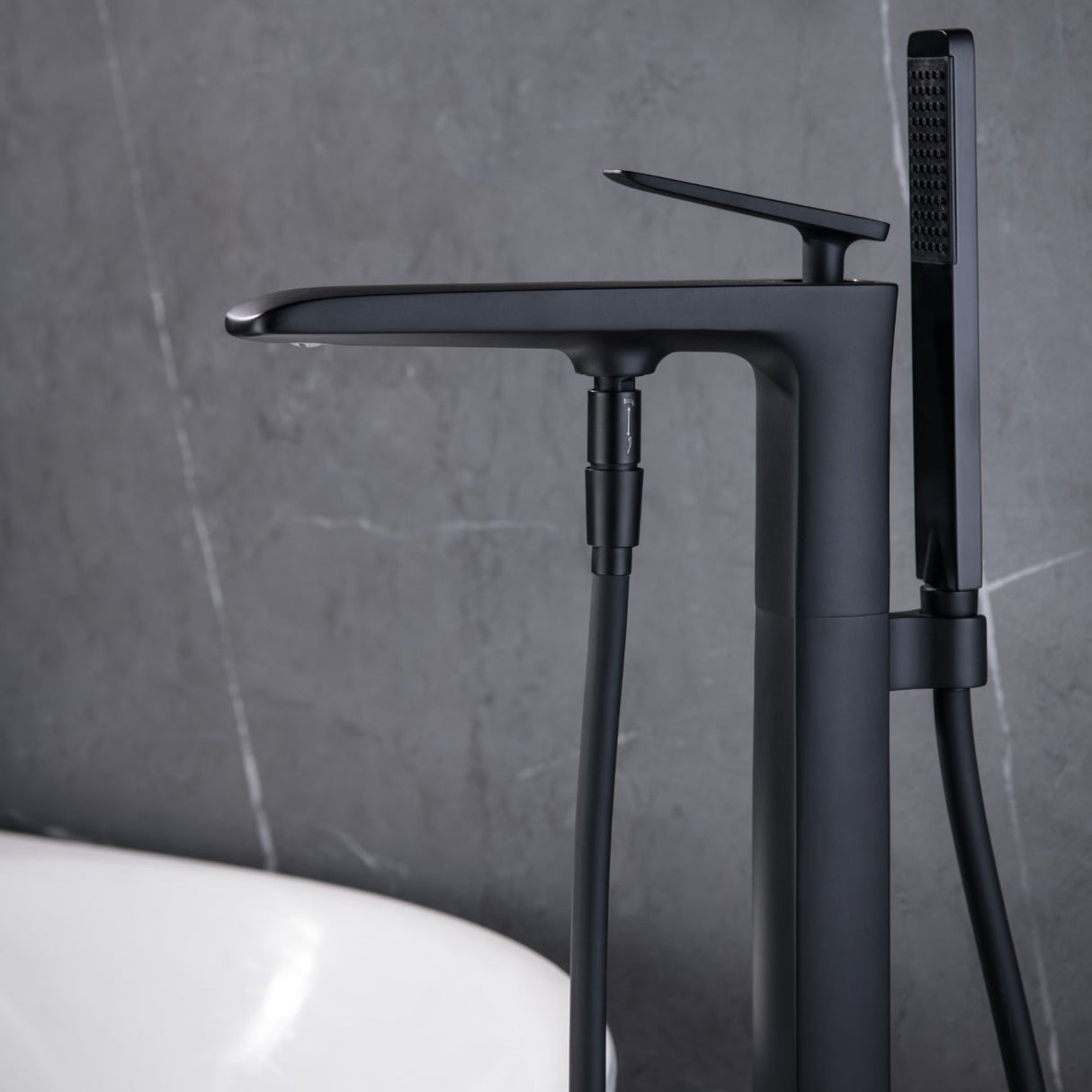 Onyx free standing bathtub mixer matte black