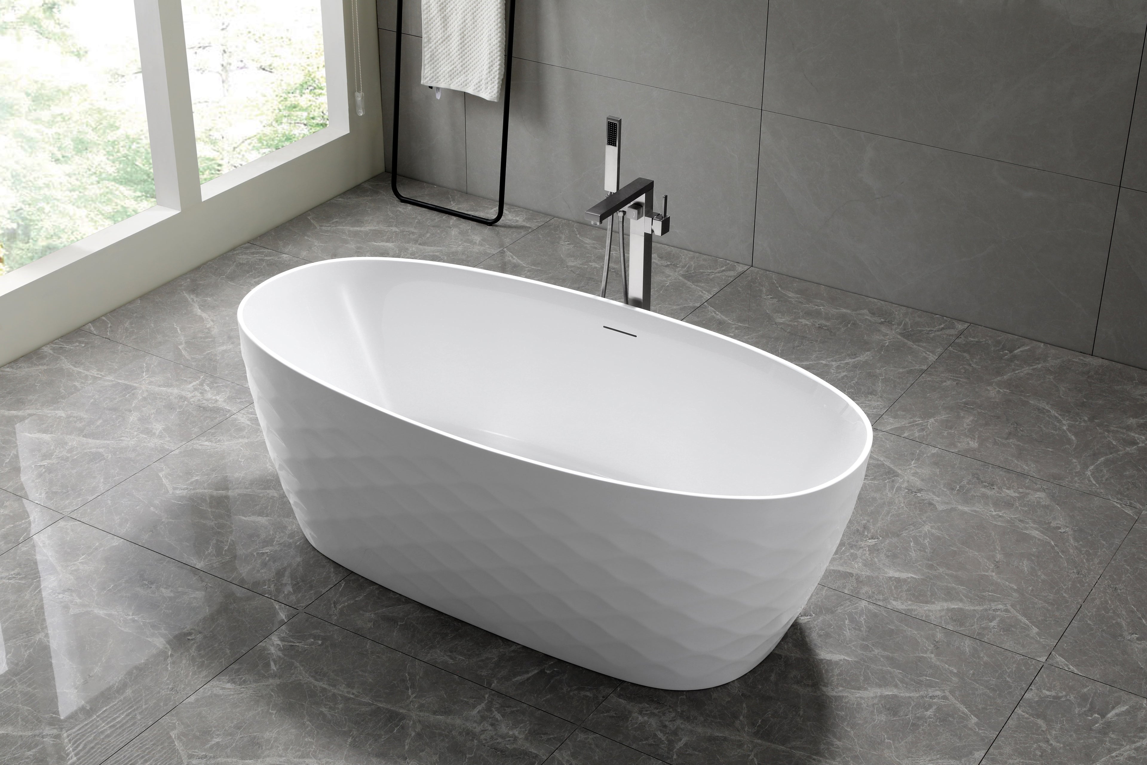 LUSI Freestanding Bathtub white 1700MM X 800MM X 580MM