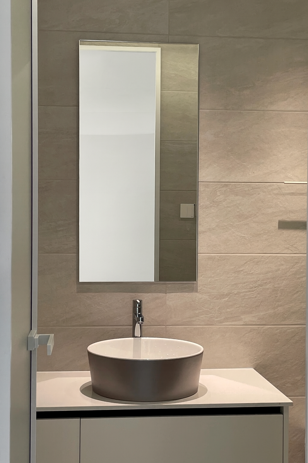 VERTICAL FRAMELESS PORTRAIT NON LED MIRROR 400MM X 700MM