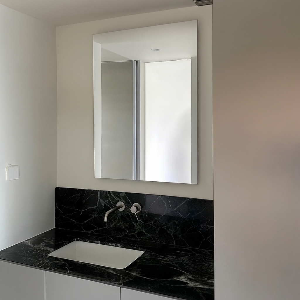 SQUARE FRAMLESS NON LED MIRROR 700MM X 700MM