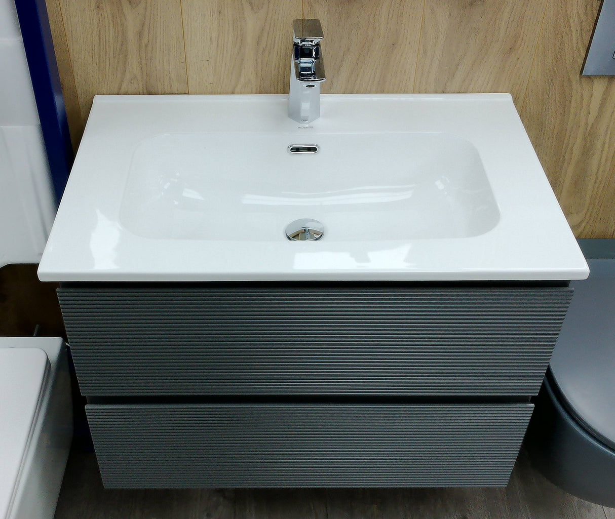 Lucento wall hung vanity unit inc basin 700mm