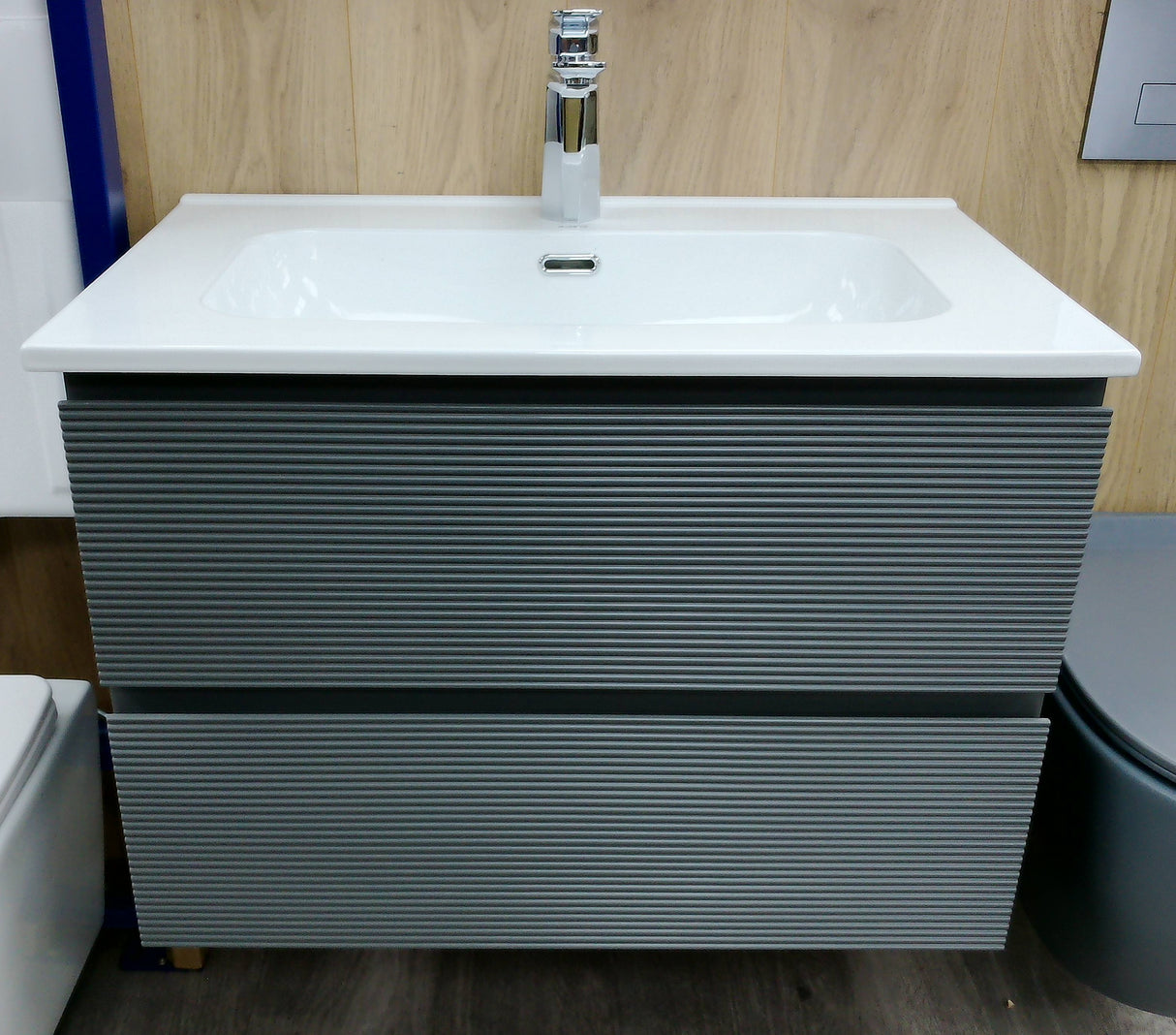 Lucento wall hung vanity unit inc basin 700mm