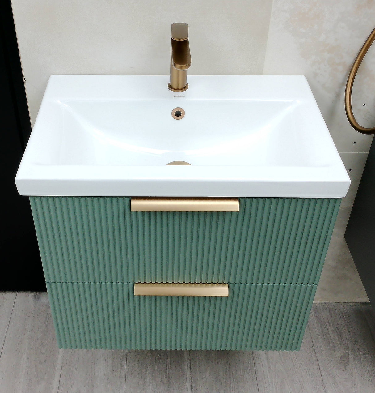 Audrey fluted wall hung vanity unit inc basin 600mm