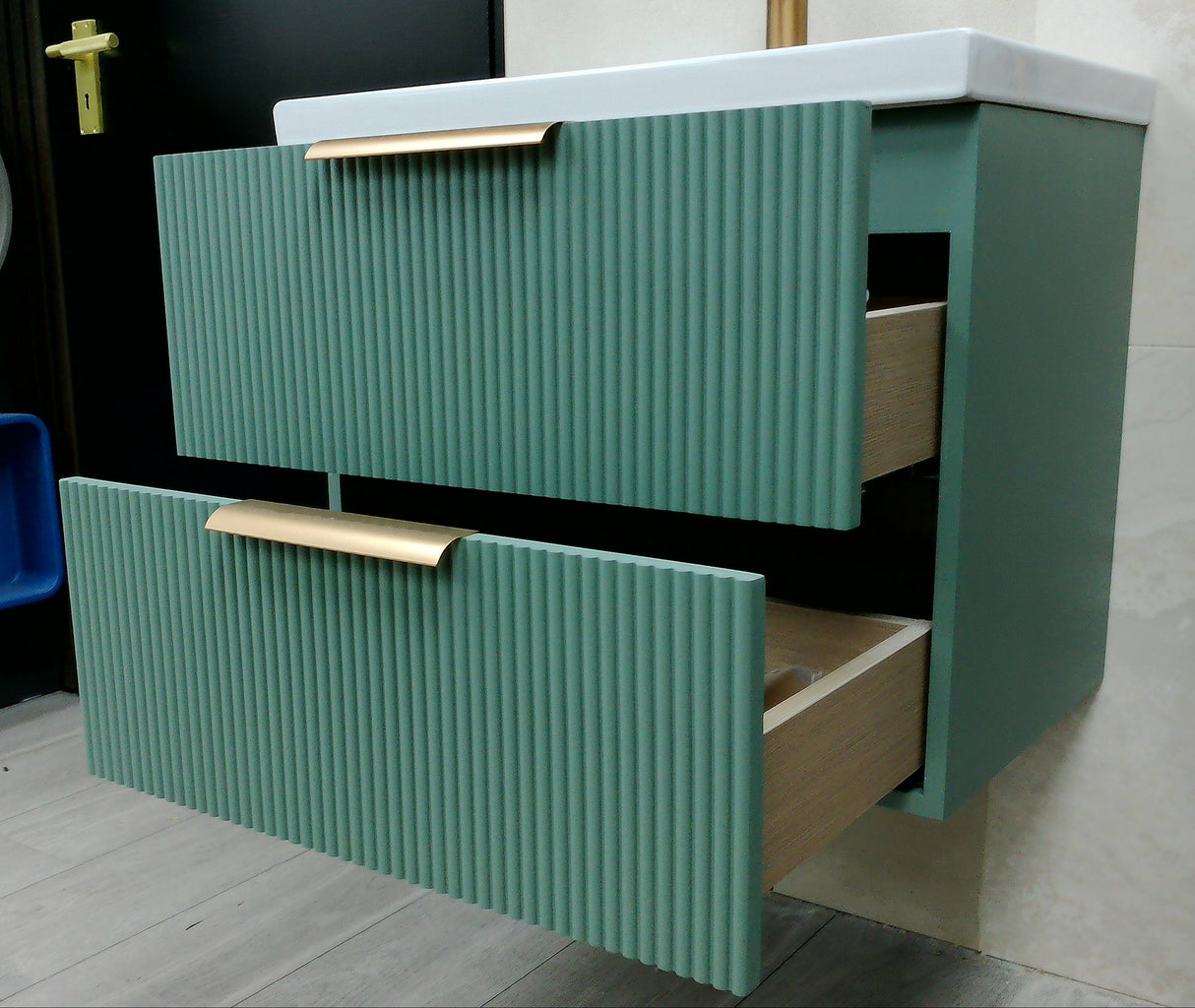 Audrey fluted wall hung vanity unit inc basin 600mm