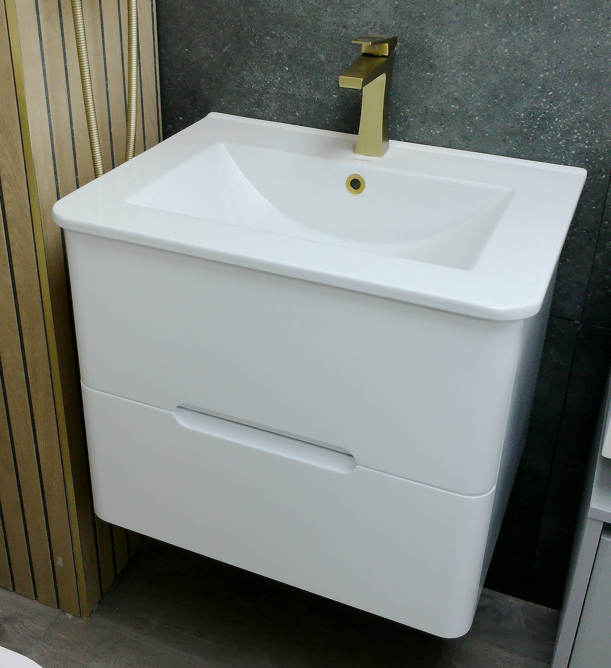Barbara wall hung vanity unit inc basin 600mm