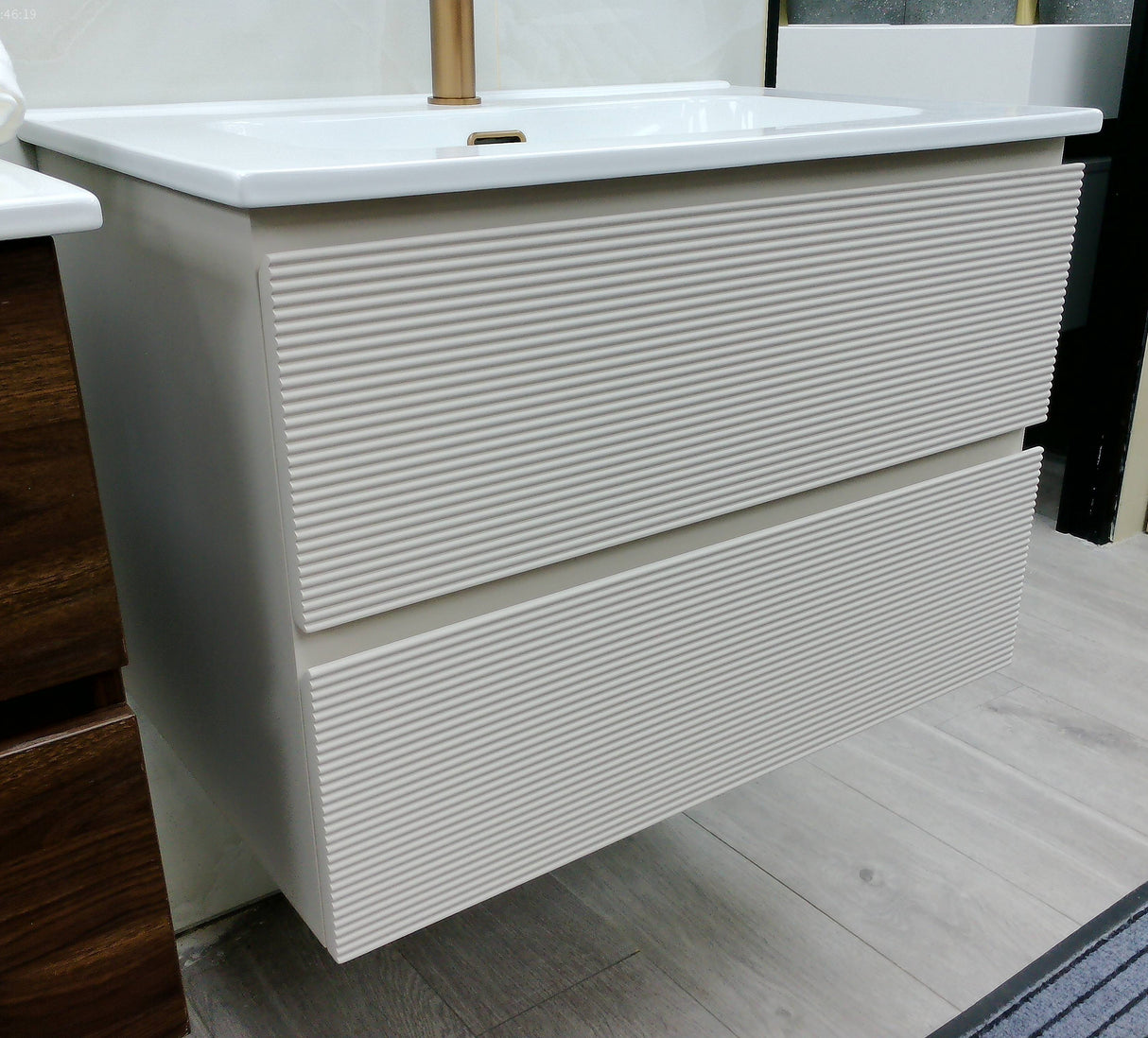 Lucento wall hung vanity unit inc basin 700mm